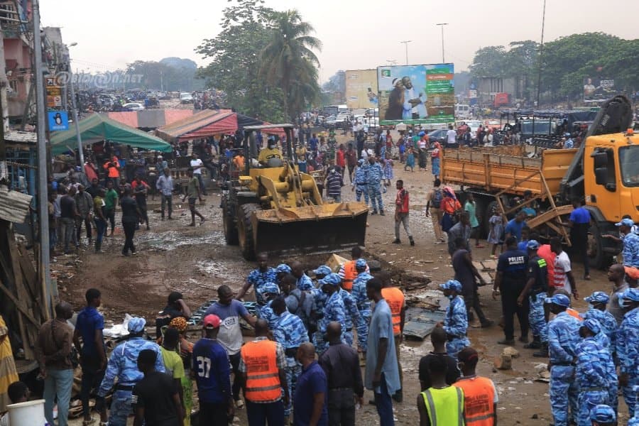 Tensions à la casse d’Abobo Anador: des agents de la police municipale blessés, des manifestants interpellés